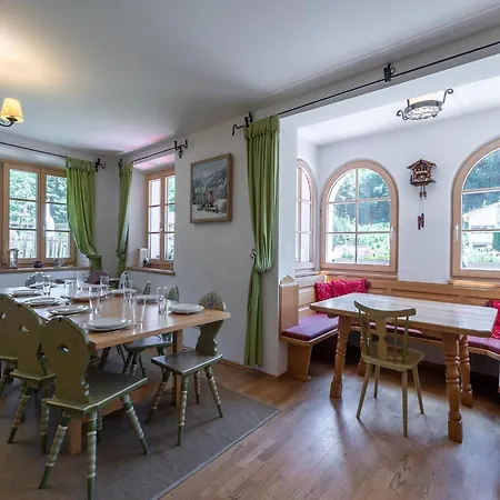 Spacious Villa In Zell Am See Near Ski Area, Cleaning Included * Zell am See