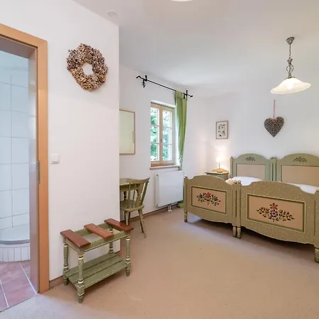 Spacious Villa In Zell Am See Near Ski Area, Cleaning Included Villa Zell am See